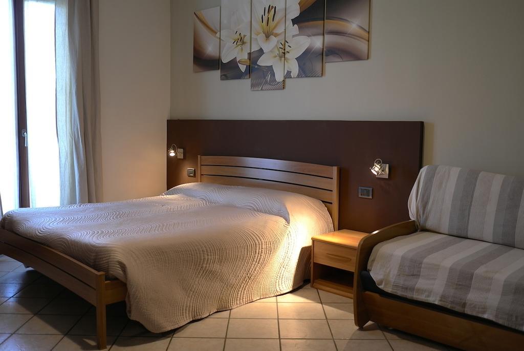 Bed and Breakfast Relais Bb Pacengo Лацизе Экстерьер фото